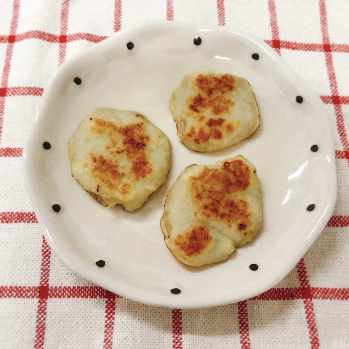 【離乳食後期】手づかみ♪バナナのパンケーキ風